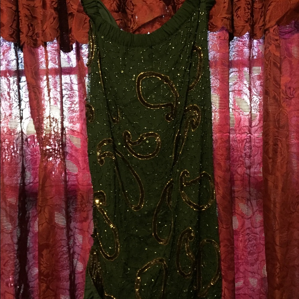 Dress - Picture 2 of 3